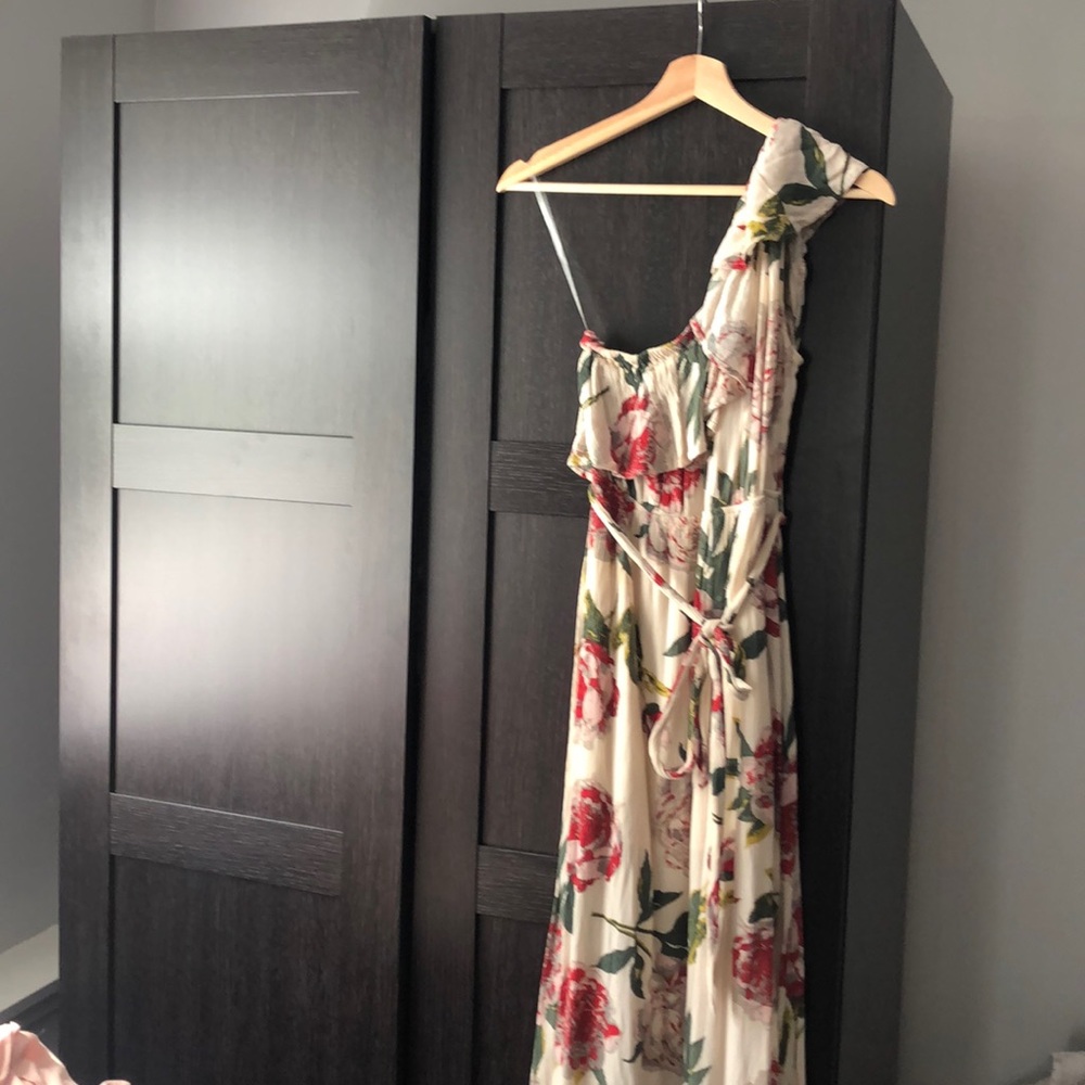 Beautiful tropic midi